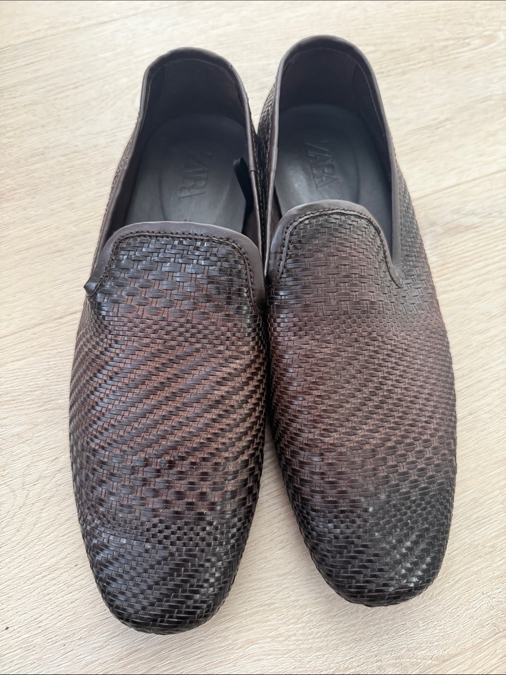 Zara men’s Brown Woven Slip-On Loafers